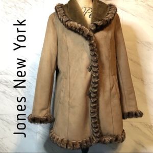 Jones New York Tan Faux Suede/Faux Fur Shawl Collar Button Front Coat Size Large